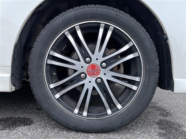 ムーヴ カスタム　ＲＳ　ＳＡ　純正ナビ　フルセグＴＶ　ＦＭ／ＡＭ／ＴＶ／ＢＴ／ＣＤ／ＤＶＤ　衝突軽減ブレーキ　後方コーナーセンサー　横滑り防止　アイドリングストップ　社外アルミホイール　プッシュスタート　オートライト　スマートキー（16枚目）