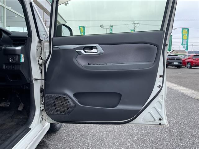 ムーヴ カスタム　ＲＳ　ＳＡ　純正ナビ　フルセグＴＶ　ＦＭ／ＡＭ／ＴＶ／ＢＴ／ＣＤ／ＤＶＤ　衝突軽減ブレーキ　後方コーナーセンサー　横滑り防止　アイドリングストップ　社外アルミホイール　プッシュスタート　オートライト　スマートキー（32枚目）