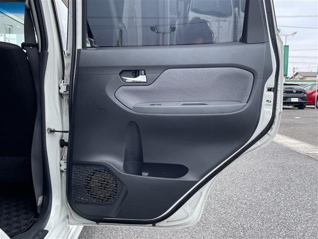 ムーヴ カスタム　ＲＳ　ＳＡ　純正ナビ　フルセグＴＶ　ＦＭ／ＡＭ／ＴＶ／ＢＴ／ＣＤ／ＤＶＤ　衝突軽減ブレーキ　後方コーナーセンサー　横滑り防止　アイドリングストップ　社外アルミホイール　プッシュスタート　オートライト　スマートキー（34枚目）