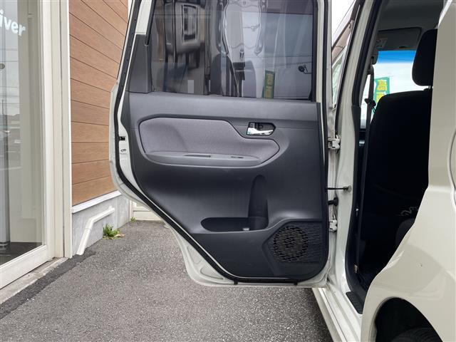 ムーヴ カスタム　ＲＳ　ＳＡ　純正ナビ　フルセグＴＶ　ＦＭ／ＡＭ／ＴＶ／ＢＴ／ＣＤ／ＤＶＤ　衝突軽減ブレーキ　後方コーナーセンサー　横滑り防止　アイドリングストップ　社外アルミホイール　プッシュスタート　オートライト　スマートキー（35枚目）