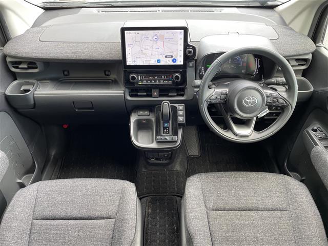 シエンタ ハイブリッドＺ　禁煙車　１０インチディスプレイナビ　フルセグＴＶ　Ｍｉｒａｃａｓｔ　レーダークルーズコントロール　レーンキープアシスト　クリアランスソナー　ブラインドスポットモニター　両側パワースライドドア　ＥＴＣ（2枚目）