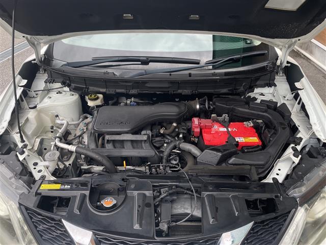 エクストレイル ２０Ｘｔｔ　エマージェンシーブレーキパッケージ　禁煙車　純正ＳＤナビ　アラウンドビューモニター　エマージェンシーブレーキ　レーンアシスト　クルーズコントロール　インテリジェントパーキングアシスト　横滑り防止装置　トラクションコントロール　４ＷＤ（42枚目）