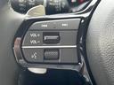 ＺＲ－Ｖ ｅ：ＨＥＶ　Ｚ　ワンオーナー　メーカー純正９インチナビ　フルセグＴＶ　ＡｐｐｌｅＣａｒＰｌａｙ　ＡｎｄｒｏｉｄＡｕｔｏ　Ｂｌｕｅｔｏｏｔｈ　全方位カメラ（8枚目）