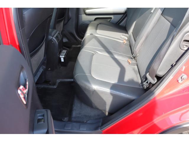 エクストレイル 　６ＭＴ　１オーナーガレージ保管　禁煙車　ディーラー記録簿　サンルーフ　Ｆドラレコ　防水シート　Ｂｌｕｅｔｏｏｔｈ　Ｆオーバーライダー　前後アンダーカバー　バックカメラ　ＥＴＣ　ＳＤナビ　地デジ　ＨＩＤ（55枚目）