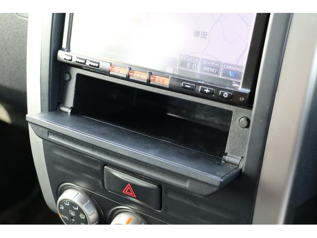エクストレイル 　６ＭＴ　１オーナーガレージ保管　禁煙車　ディーラー記録簿　サンルーフ　Ｆドラレコ　防水シート　Ｂｌｕｅｔｏｏｔｈ　Ｆオーバーライダー　前後アンダーカバー　バックカメラ　ＥＴＣ　ＳＤナビ　地デジ　ＨＩＤ（61枚目）