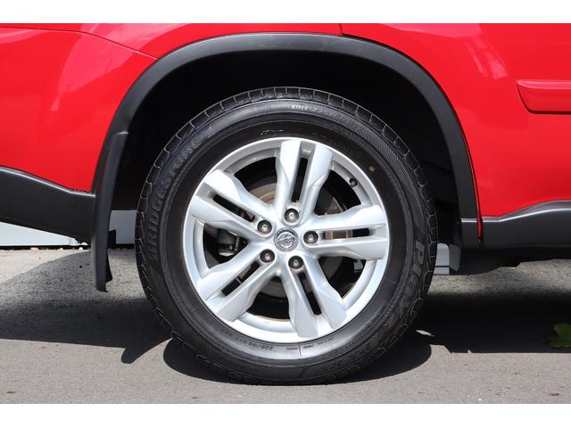 エクストレイル 　６ＭＴ　１オーナーガレージ保管　禁煙車　ディーラー記録簿　サンルーフ　Ｆドラレコ　防水シート　Ｂｌｕｅｔｏｏｔｈ　Ｆオーバーライダー　前後アンダーカバー　バックカメラ　ＥＴＣ　ＳＤナビ　地デジ　ＨＩＤ（70枚目）