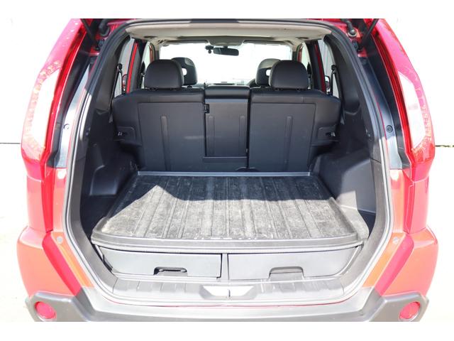 エクストレイル 　６ＭＴ　１オーナーガレージ保管　禁煙車　ディーラー記録簿　サンルーフ　Ｆドラレコ　防水シート　Ｂｌｕｅｔｏｏｔｈ　Ｆオーバーライダー　前後アンダーカバー　バックカメラ　ＥＴＣ　ＳＤナビ　地デジ　ＨＩＤ（73枚目）