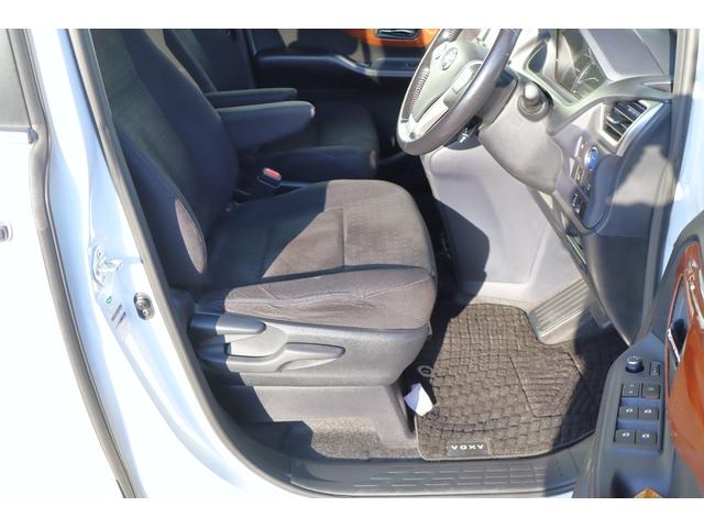 ヴォクシー ハイブリッドV 1オーナー モデリスタエアロ 9インチナビ TVキャンセラー 後席モニター Bluetooth LEDヘッドライト レーダー ドラレコ シートヒーター クルコン 片側電動スライド ETC バックカメラ(33枚目)