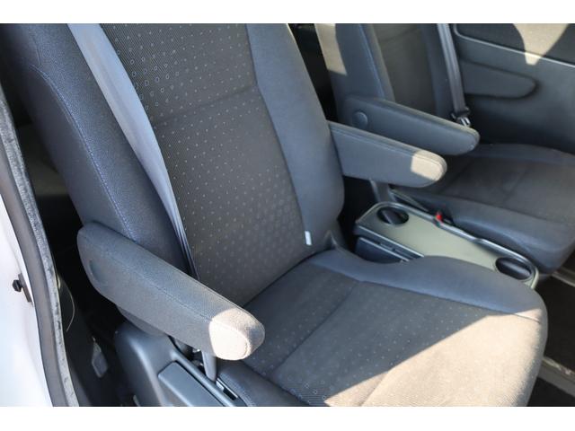 ヴォクシー ハイブリッドV 1オーナー モデリスタエアロ 9インチナビ TVキャンセラー 後席モニター Bluetooth LEDヘッドライト レーダー ドラレコ シートヒーター クルコン 片側電動スライド ETC バックカメラ(37枚目)