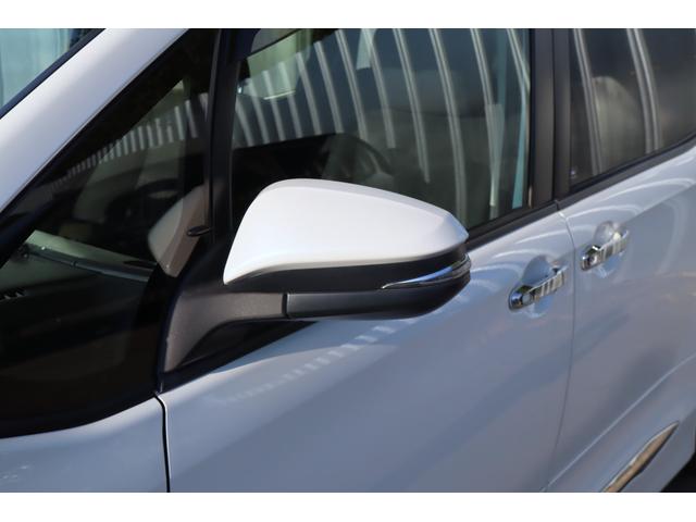 ヴォクシー ハイブリッドV 1オーナー モデリスタエアロ 9インチナビ TVキャンセラー 後席モニター Bluetooth LEDヘッドライト レーダー ドラレコ シートヒーター クルコン 片側電動スライド ETC バックカメラ(46枚目)