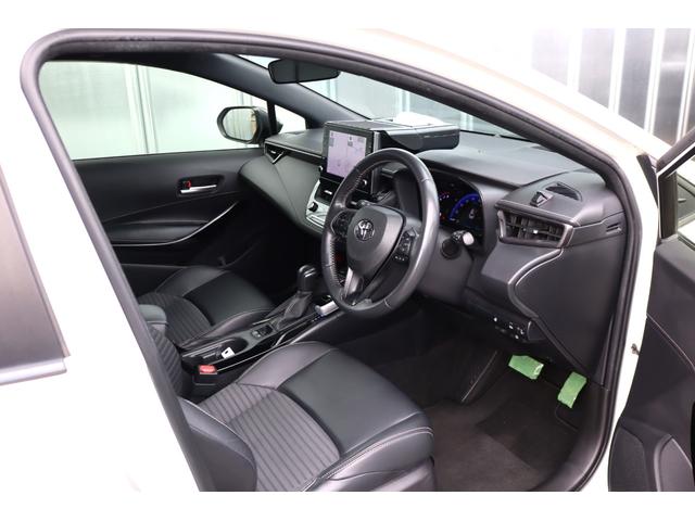 カローラツーリング ダブルバイビー　１オーナー　禁煙車　ブラインドスポットモニター　ヘッドアップディスプレイ　Ｂｌｕｅｔｏｏｔｈ　障害物センサー　衝突被害軽減ブレーキ　追従クルコン　シートヒーター　ステアリングヒーター　ルーフスポイラー（32枚目）