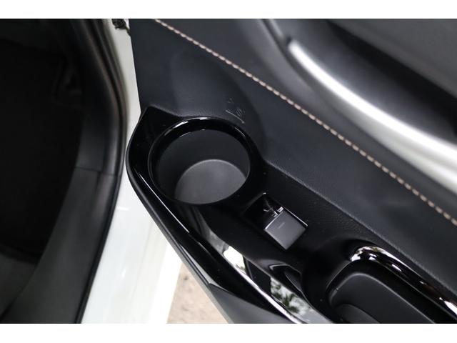 カローラツーリング ダブルバイビー　１オーナー　禁煙車　ブラインドスポットモニター　ヘッドアップディスプレイ　Ｂｌｕｅｔｏｏｔｈ　障害物センサー　衝突被害軽減ブレーキ　追従クルコン　シートヒーター　ステアリングヒーター　ルーフスポイラー（41枚目）