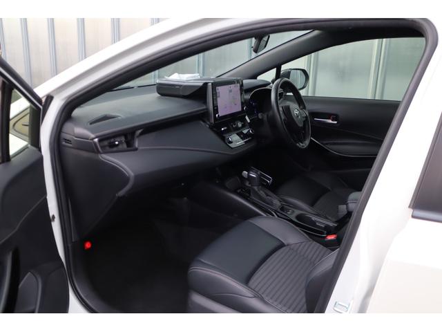 カローラツーリング ダブルバイビー　１オーナー　禁煙車　ブラインドスポットモニター　ヘッドアップディスプレイ　Ｂｌｕｅｔｏｏｔｈ　障害物センサー　衝突被害軽減ブレーキ　追従クルコン　シートヒーター　ステアリングヒーター　ルーフスポイラー（49枚目）