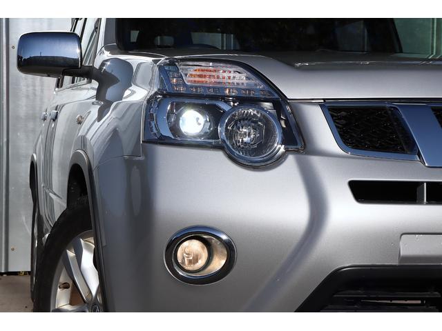 エクストレイル ２０ＧＴ　Ｓ　６速ＡＴディーゼルターボ　ハイパールーフレール　ＢＦグッドリッチトレイルテレーン　スマートキー　メッキベゼルフォグ　バックカメラ　ＥＴＣ　ＨＩＤヘッドライト　寒冷地仕様（24枚目）