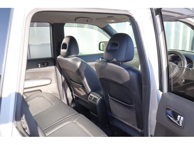 エクストレイル ２０ＧＴ　Ｓ　６速ＡＴディーゼルターボ　ハイパールーフレール　ＢＦグッドリッチトレイルテレーン　スマートキー　メッキベゼルフォグ　バックカメラ　ＥＴＣ　ＨＩＤヘッドライト　寒冷地仕様（31枚目）