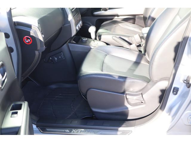 エクストレイル ２０ＧＴ　Ｓ　６速ＡＴディーゼルターボ　ハイパールーフレール　ＢＦグッドリッチトレイルテレーン　スマートキー　メッキベゼルフォグ　バックカメラ　ＥＴＣ　ＨＩＤヘッドライト　寒冷地仕様（42枚目）