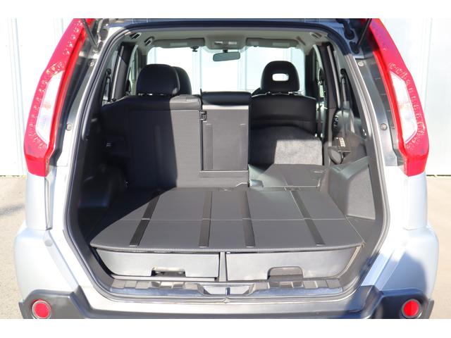 エクストレイル ２０ＧＴ　Ｓ　６速ＡＴディーゼルターボ　ハイパールーフレール　ＢＦグッドリッチトレイルテレーン　スマートキー　メッキベゼルフォグ　バックカメラ　ＥＴＣ　ＨＩＤヘッドライト　寒冷地仕様（68枚目）