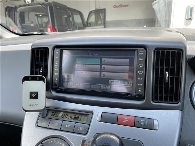 ソニカ ＲＳリミテッド　純正ナビ　ＡＭ　ＦＭ　ＣＤ　ＤＶＤ　ＨＩＤヘッドライト　オートエアコン　スマートキー　純正フロアマット　社外マフラー　社外１５インチアルミホイール　電動格納ミラー　モモステアリング　純正ドアバイザー（24枚目）