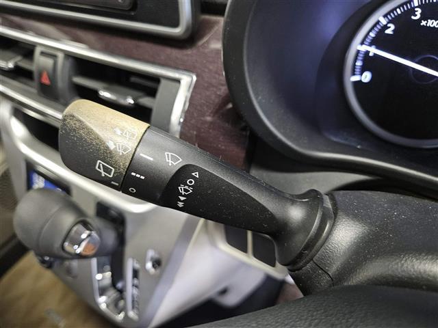 キャスト スタイルＧ　ＳＡＩＩ　禁煙車　バックカメラ　コーナーセンサー　衝突被害軽減ブレーキ　車線逸脱警報　前後誤発進抑制　ＬＥＤオートライト　純正ナビ　フルセグ　ビルトインＥＴＣ　純正１５インチＡＷ　スマートキー　エンジンスイッチ（17枚目）