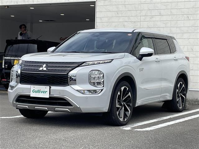 アウトランダーPHEV P 純正ナビ フルセグTV Bluetooth AM FM アラウンドビューモニター ETC 衝突軽減ブレーキ レーダークルーズコントロール パワーバックドア パワーシート ハンドルヒーター パドルシフト(5枚目)