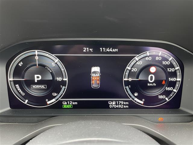 アウトランダーPHEV P 純正ナビ フルセグTV Bluetooth AM FM アラウンドビューモニター ETC 衝突軽減ブレーキ レーダークルーズコントロール パワーバックドア パワーシート ハンドルヒーター パドルシフト(21枚目)