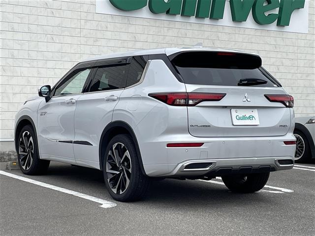 アウトランダーPHEV P 純正ナビ フルセグTV Bluetooth AM FM アラウンドビューモニター ETC 衝突軽減ブレーキ レーダークルーズコントロール パワーバックドア パワーシート ハンドルヒーター パドルシフト(43枚目)