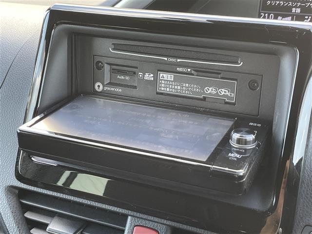 ヴォクシー ＺＳ　煌ＩＩ　純正ＳＤナビ（ＣＤ／ＤＶＤ／ＡＭ／ＦＭ／ＢＴ）　フルセグＴＶ　ＴＶキャンセラー　ステアリングスイッチ　クルーズコントロール　両側パワースライドドア　アイドリングストップ　車線逸脱警報（14枚目）