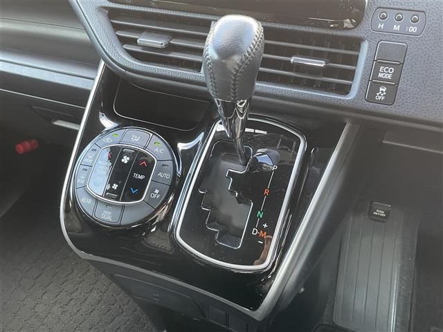 ヴォクシー ＺＳ　煌ＩＩ　純正ＳＤナビ（ＣＤ／ＤＶＤ／ＡＭ／ＦＭ／ＢＴ）　フルセグＴＶ　ＴＶキャンセラー　ステアリングスイッチ　クルーズコントロール　両側パワースライドドア　アイドリングストップ　車線逸脱警報（24枚目）