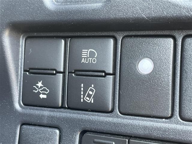 ヴォクシー ＺＳ　煌ＩＩ　純正ＳＤナビ（ＣＤ／ＤＶＤ／ＡＭ／ＦＭ／ＢＴ）　フルセグＴＶ　ＴＶキャンセラー　ステアリングスイッチ　クルーズコントロール　両側パワースライドドア　アイドリングストップ　車線逸脱警報（28枚目）