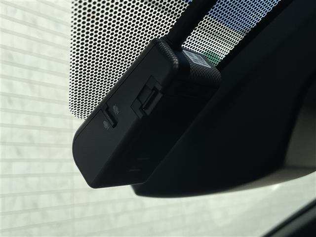 ヴォクシー ＺＳ　煌ＩＩ　純正ＳＤナビ（ＣＤ／ＤＶＤ／ＡＭ／ＦＭ／ＢＴ）　フルセグＴＶ　ＴＶキャンセラー　ステアリングスイッチ　クルーズコントロール　両側パワースライドドア　アイドリングストップ　車線逸脱警報（31枚目）