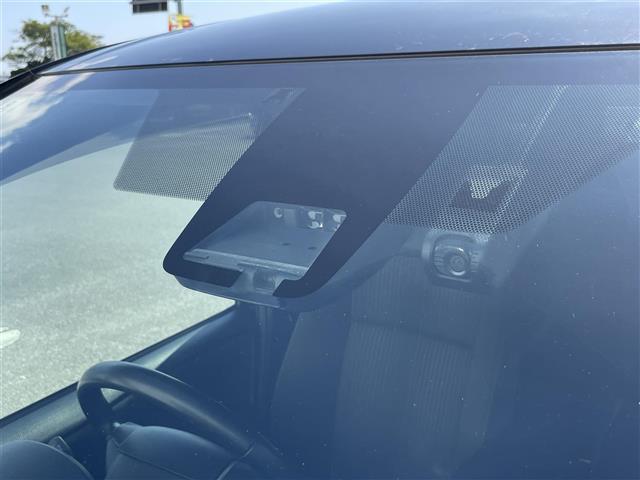 ヴォクシー ＺＳ　煌ＩＩ　純正ＳＤナビ（ＣＤ／ＤＶＤ／ＡＭ／ＦＭ／ＢＴ）　フルセグＴＶ　ＴＶキャンセラー　ステアリングスイッチ　クルーズコントロール　両側パワースライドドア　アイドリングストップ　車線逸脱警報（32枚目）