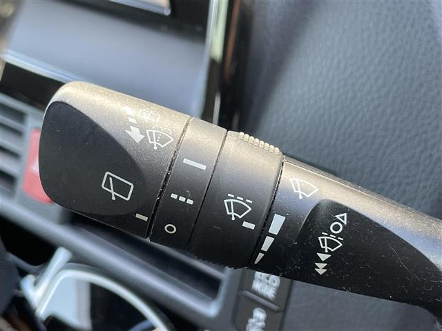 ヴォクシー ＺＳ　煌ＩＩ　純正ＳＤナビ（ＣＤ／ＤＶＤ／ＡＭ／ＦＭ／ＢＴ）　フルセグＴＶ　ＴＶキャンセラー　ステアリングスイッチ　クルーズコントロール　両側パワースライドドア　アイドリングストップ　車線逸脱警報（33枚目）