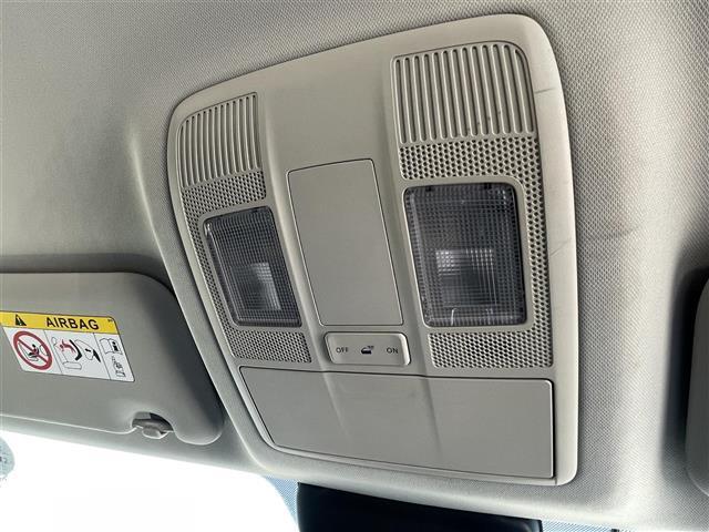 アテンザワゴン ＸＤ　純正ナビ　純正アルミホイール　純正フロアマット　純正ＬＥＤ　パドルシフト　クルーズコントロール　ルーフレール　バックカメラ　パワーステアリング　パワーウィンドウ　エアバックＷ＋サイド　ＥＴＣ　ＡＢＳ（19枚目）