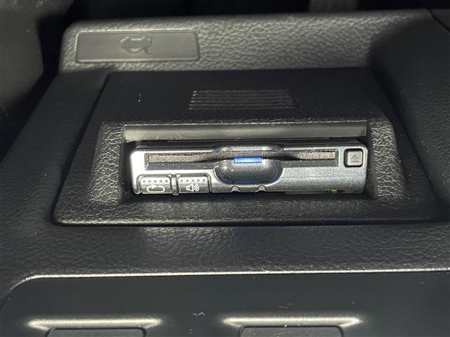 レヴォーグ 1.6GTアイサイト Sスタイル 純正ナビ クルーズコントロール 純正アルミホイール パドルシフト パワーシート パワーウィンドウ パーキングアシスト コーナーセンサー フルセグ アイドリングストップ エアバックW ETC ABS(17枚目)