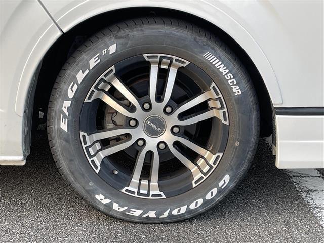 ハイエースバン スーパーGL ダーク プライムII 純正ナビ Bluetooth DVD CD フルセグTV パノラミックビューモニター 前後ドライブレコーダー デジタルインナーミラー 衝突軽減ブレーキ オートハイビーム プッシュスタート スマートキー(9枚目)