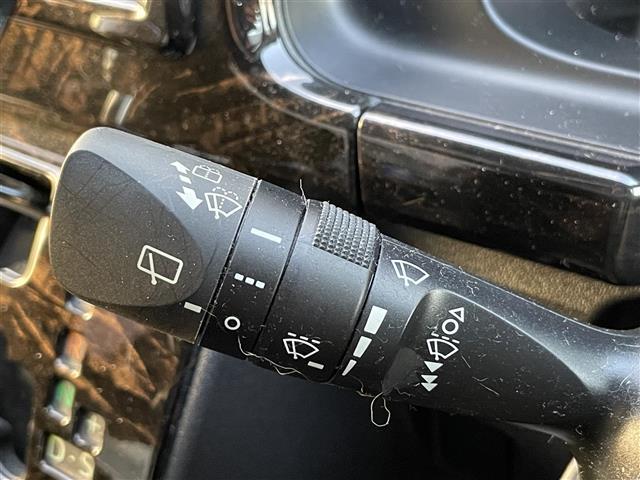 ハイエースバン スーパーGL ダーク プライムII 純正ナビ Bluetooth DVD CD フルセグTV パノラミックビューモニター 前後ドライブレコーダー デジタルインナーミラー 衝突軽減ブレーキ オートハイビーム プッシュスタート スマートキー(24枚目)