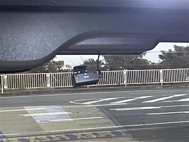 ハイエースバン スーパーGL ダーク プライムII 純正ナビ Bluetooth DVD CD フルセグTV パノラミックビューモニター 前後ドライブレコーダー デジタルインナーミラー 衝突軽減ブレーキ オートハイビーム プッシュスタート スマートキー(29枚目)