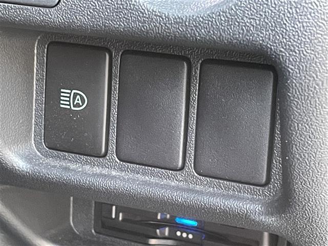 ハイエースバン スーパーGL ダーク プライムII 純正ナビ Bluetooth DVD CD フルセグTV パノラミックビューモニター 前後ドライブレコーダー デジタルインナーミラー 衝突軽減ブレーキ オートハイビーム プッシュスタート スマートキー(33枚目)