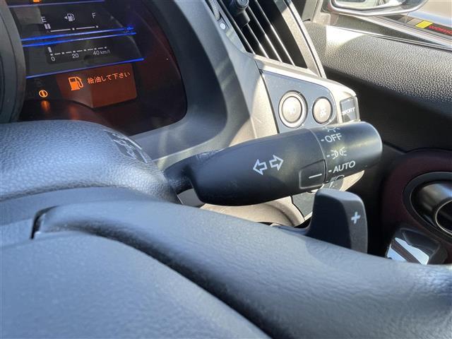 CR-Z αマスターレーベル 純正ナビ Bluetooth フルセグTV CD DVD AM FM クルーズコントロール パドルシフト ハーフレザー スマートキー ETC ステアリングリモコン 純正フロアマット ドアバイザー(10枚目)