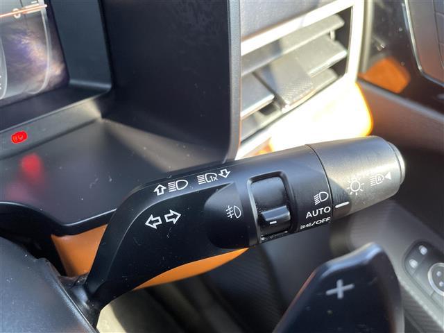 アウトランダーPHEV P 純正ナビ Bluetooth フルセグTV 置くだけ充電 レーダークルーズコントロール D/N席シートヒーター ハンドルヒーター D/N席パワーシート パワーバックドア パドルシフト サンルーフ(10枚目)