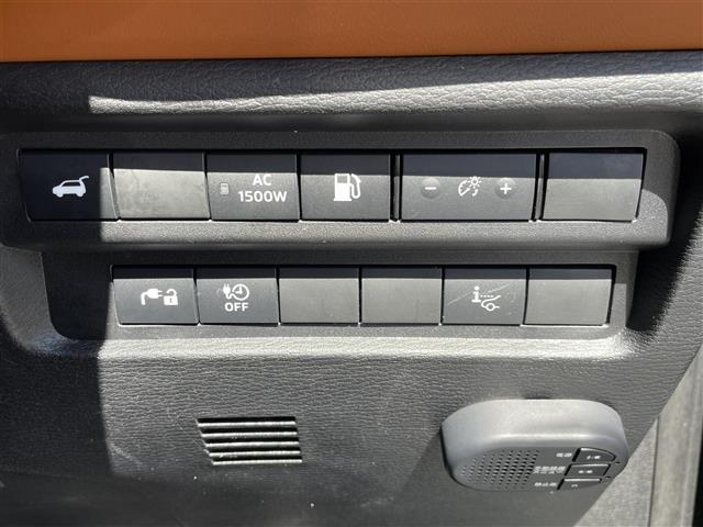 アウトランダーPHEV P 純正ナビ Bluetooth フルセグTV 置くだけ充電 レーダークルーズコントロール D/N席シートヒーター ハンドルヒーター D/N席パワーシート パワーバックドア パドルシフト サンルーフ(13枚目)