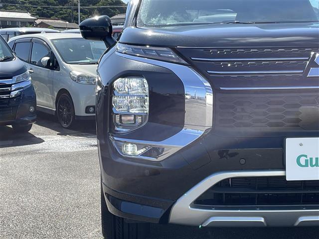 アウトランダーPHEV P 純正ナビ Bluetooth フルセグTV 置くだけ充電 レーダークルーズコントロール D/N席シートヒーター ハンドルヒーター D/N席パワーシート パワーバックドア パドルシフト サンルーフ(27枚目)