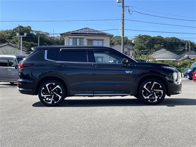 アウトランダーPHEV P 純正ナビ Bluetooth フルセグTV 置くだけ充電 レーダークルーズコントロール D/N席シートヒーター ハンドルヒーター D/N席パワーシート パワーバックドア パドルシフト サンルーフ(30枚目)