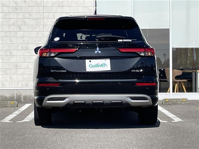 アウトランダーPHEV P 純正ナビ Bluetooth フルセグTV 置くだけ充電 レーダークルーズコントロール D/N席シートヒーター ハンドルヒーター D/N席パワーシート パワーバックドア パドルシフト サンルーフ(32枚目)
