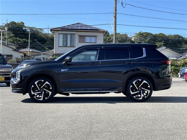 アウトランダーPHEV P 純正ナビ Bluetooth フルセグTV 置くだけ充電 レーダークルーズコントロール D/N席シートヒーター ハンドルヒーター D/N席パワーシート パワーバックドア パドルシフト サンルーフ(34枚目)