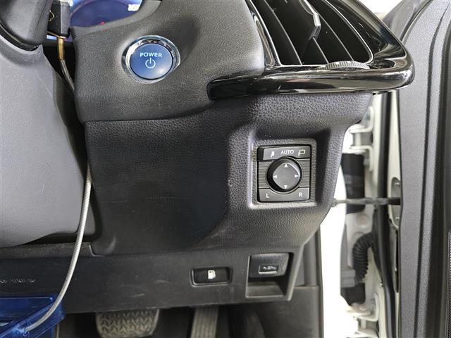 クラウンハイブリッド S スポーツスタイル ワンオーナー TコネクトSDナビ(8インチ) フルセグ バックカメラ ETC2.0 純正ドラレコ クルコン コーナーセンサー セーフティセンス オートマチックハイビーム 黒レザーシート AC100V(4枚目)