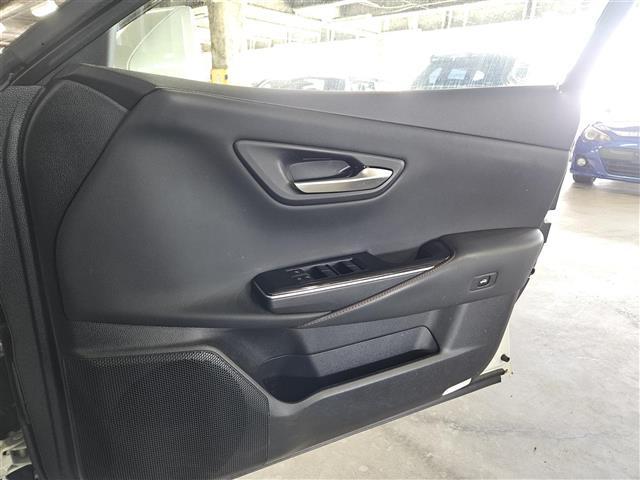 クラウンハイブリッド S スポーツスタイル ワンオーナー TコネクトSDナビ(8インチ) フルセグ バックカメラ ETC2.0 純正ドラレコ クルコン コーナーセンサー セーフティセンス オートマチックハイビーム 黒レザーシート AC100V(24枚目)