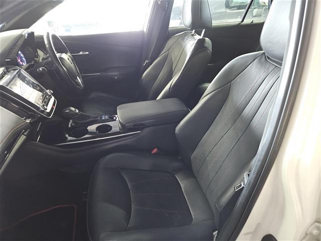 クラウンハイブリッド S スポーツスタイル ワンオーナー TコネクトSDナビ(8インチ) フルセグ バックカメラ ETC2.0 純正ドラレコ クルコン コーナーセンサー セーフティセンス オートマチックハイビーム 黒レザーシート AC100V(25枚目)