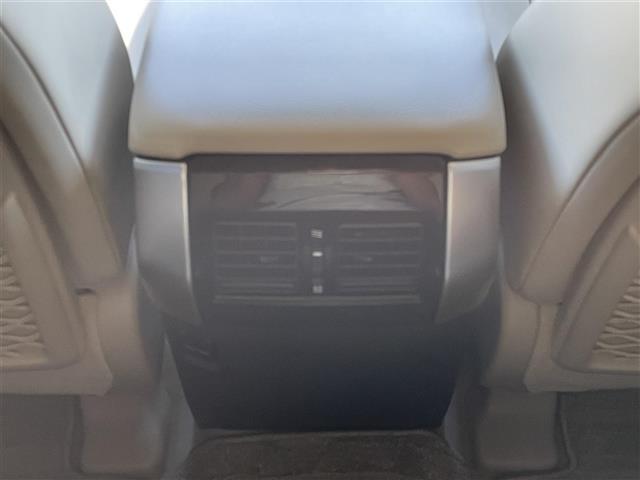 ランドクルーザープラド TX Lパッケージ マットブラックエディション 純正ディスプレイオーディオ Bluetooth HDMI AM FM パワーシート シートヒーター ベンチレーション 衝突軽減ブレーキ オートハイビーム LEDヘッドライト レザーシート ETC2.0(13枚目)