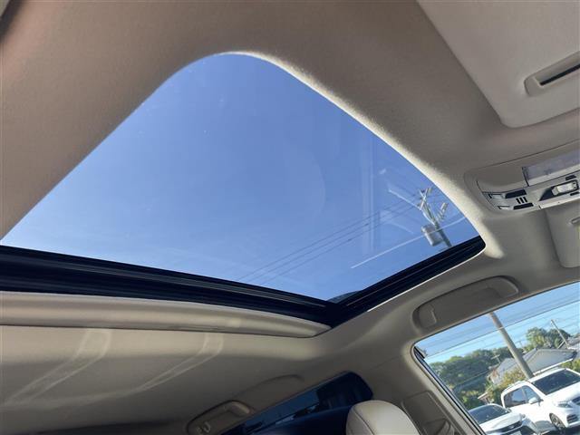 ランドクルーザープラド TX Lパッケージ マットブラックエディション 純正ディスプレイオーディオ Bluetooth HDMI AM FM パワーシート シートヒーター ベンチレーション 衝突軽減ブレーキ オートハイビーム LEDヘッドライト レザーシート ETC2.0(15枚目)